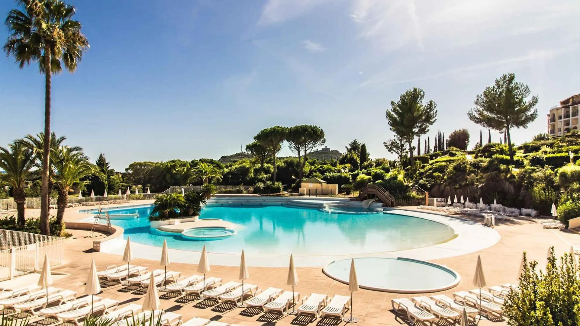 2 Pieces Avec Terrasse Et Piscine A Saint-Raphael - Fr-1-504-612 Daire Fransa